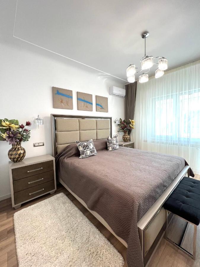 Sky View - Luxury Apartament - Sanador Victoriei Bucharest Exterior photo