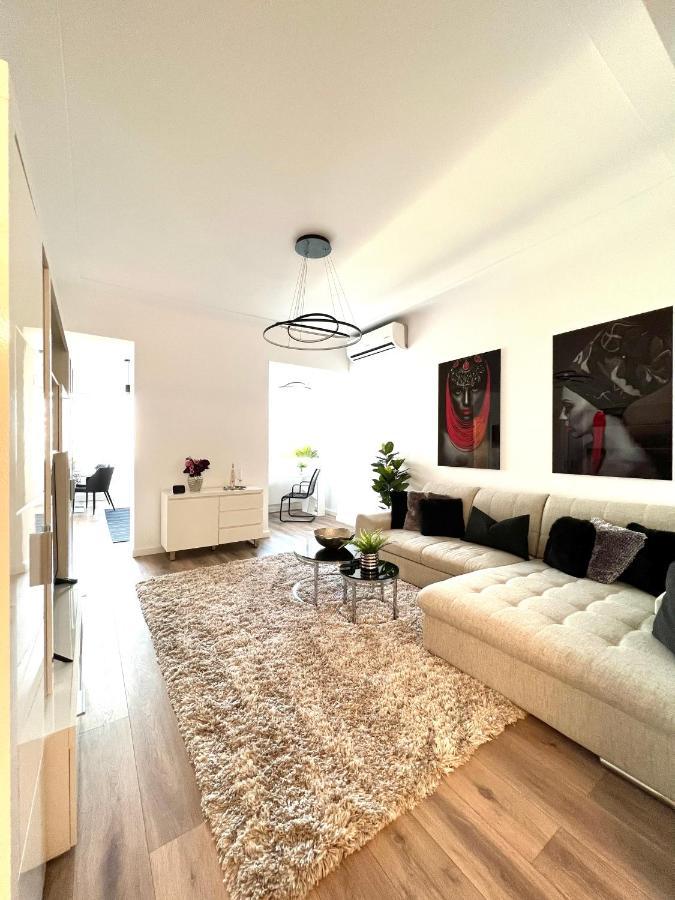 Sky View - Luxury Apartament - Sanador Victoriei Bucharest Exterior photo