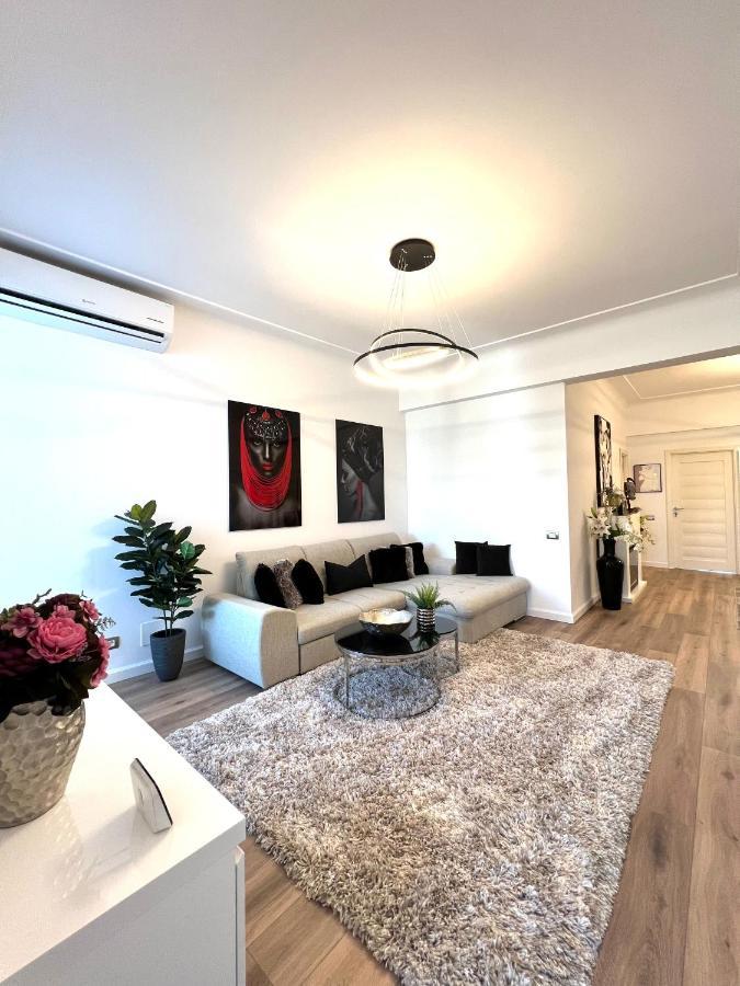Sky View - Luxury Apartament - Sanador Victoriei Bucharest Exterior photo
